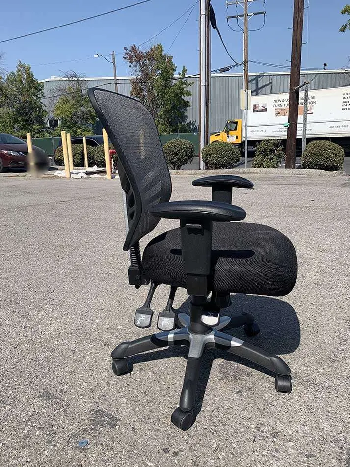 6830-MidBack-Exec-713x951